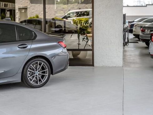 Used 2019 BMW 330i Sedan w/ Premium Package RWD image 55