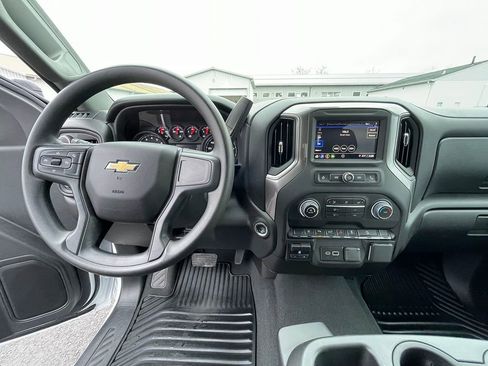 Used 2025 Chevrolet Silverado 2500 Custom w/ Custom Value Package image 35