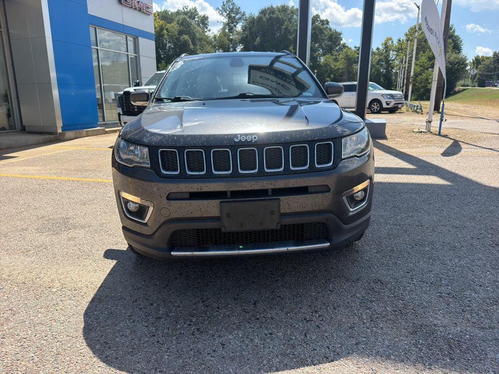 Used 2017 Jeep Compass Limited w/ Navigation Group AWD/4WD image 12
