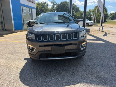 Used 2017 Jeep Compass Limited w/ Navigation Group AWD/4WD image 12