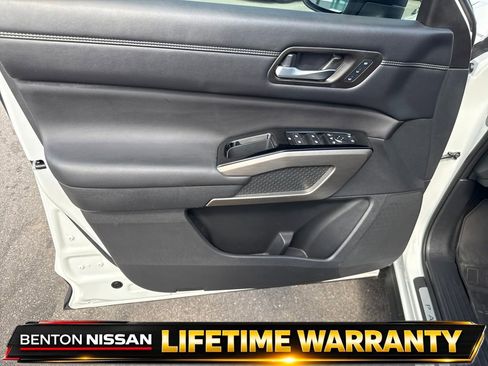 Used 2024 Nissan Pathfinder Platinum w/ Cargo Package FWD image 11