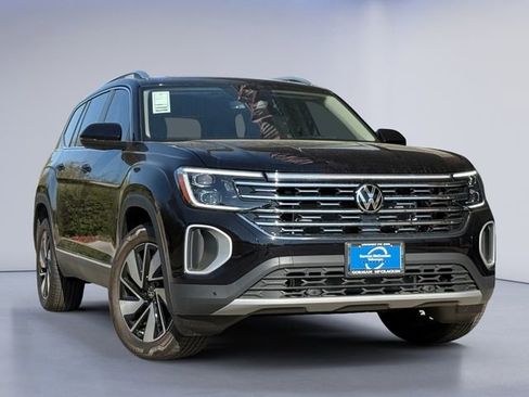 New 2026 Volkswagen Atlas SEL AWD/4WD image 1