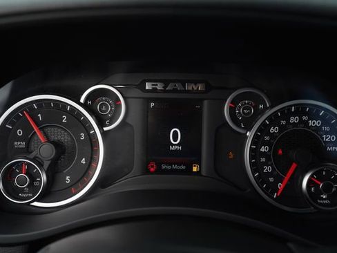 New 2026 RAM 2500 Warlock AWD/4WD image 27