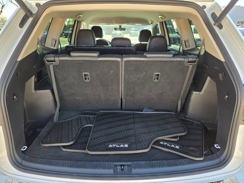 Used 2023 Volkswagen Atlas SE w/ Black Wheel Package AWD/4WD image 21