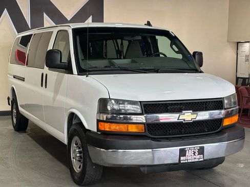 Used 2016 Chevrolet Express 3500 LT w/ LT Preferred Equipment Group image 2