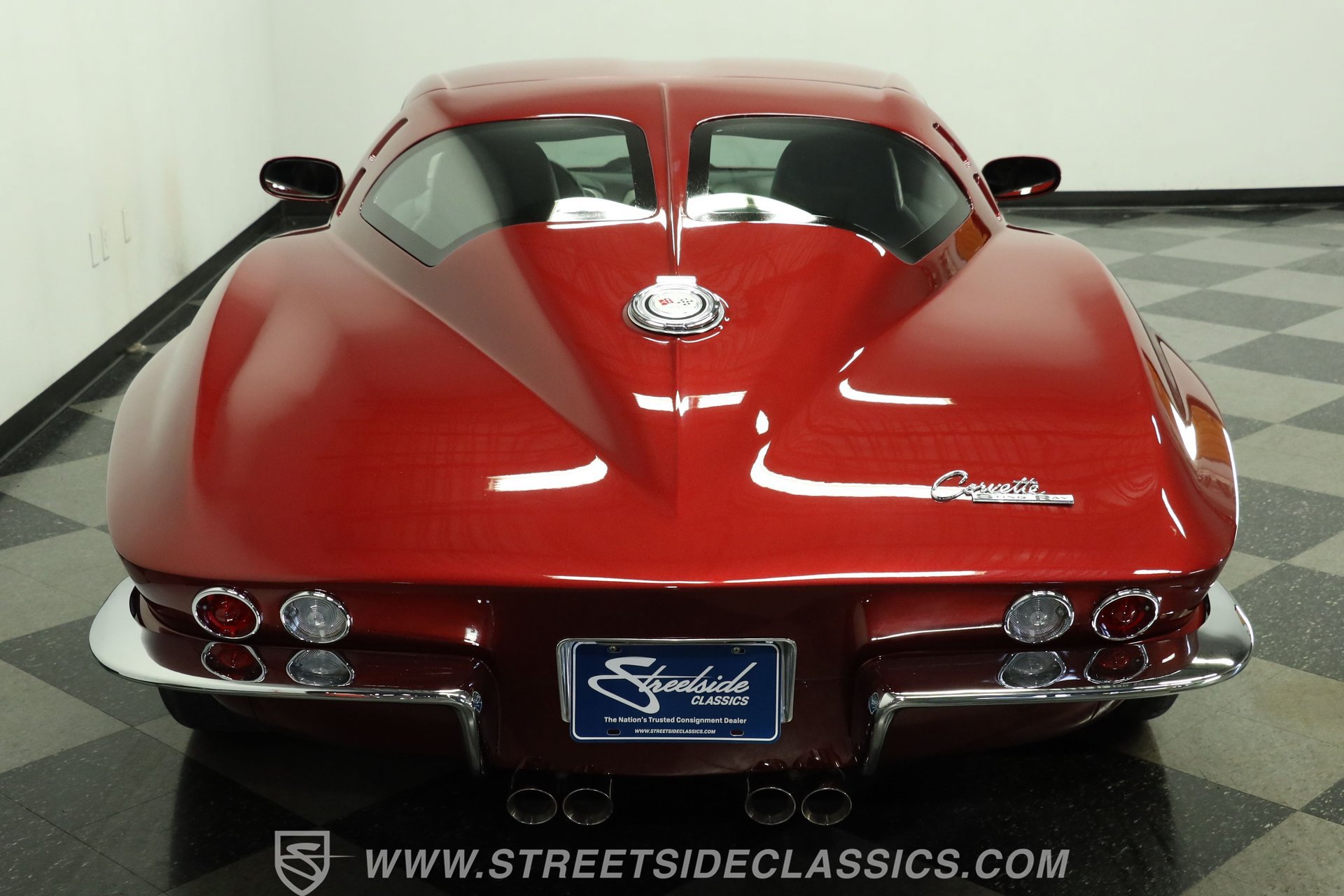Used 2005 Chevrolet Corvette Coupe w/ Preferred Equipment Group RWD image 9