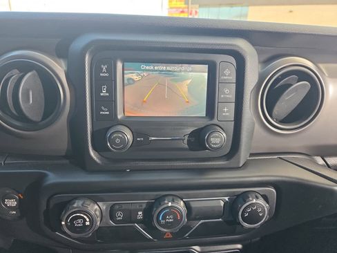 Used 2020 Jeep Wrangler Unlimited Sport image 17