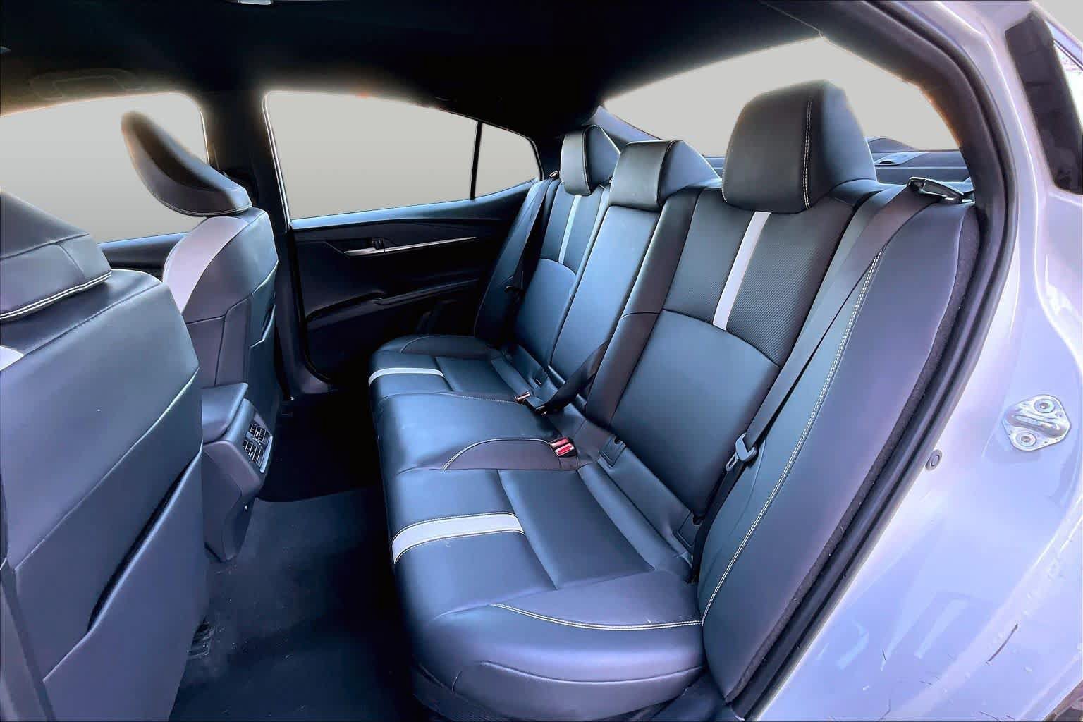 Used 2025 Toyota Camry SE FWD image 21