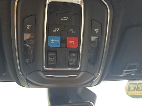 Used 2023 Jeep Grand Cherokee Altitude AWD/4WD image 24