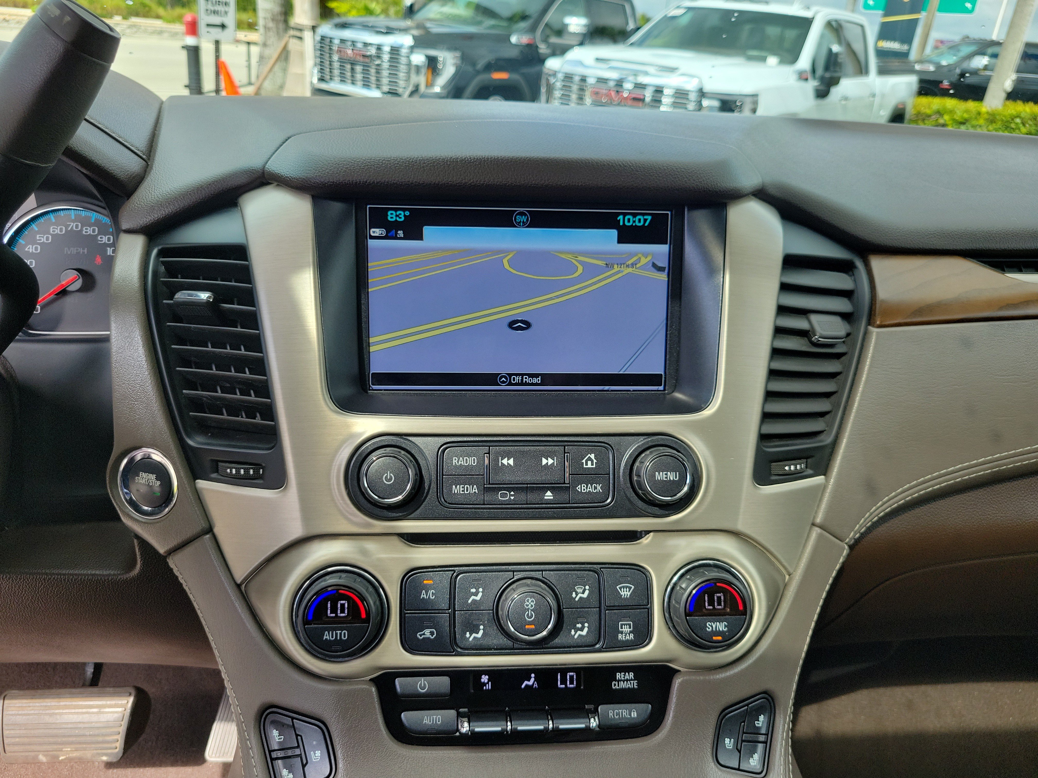 Used 2020 GMC Yukon Denali w/ Denali Ultimate Package AWD/4WD image 10