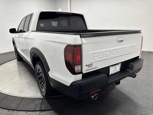 Certified 2025 Honda Ridgeline RTL+ image 9