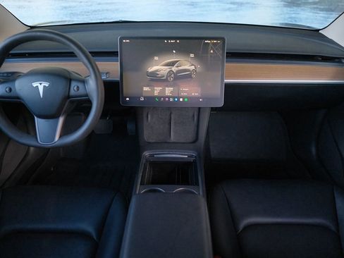 Used 2023 Tesla Model 3 Standard Range RWD image 17