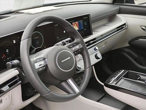 New 2025 Hyundai Tucson Limited image 3