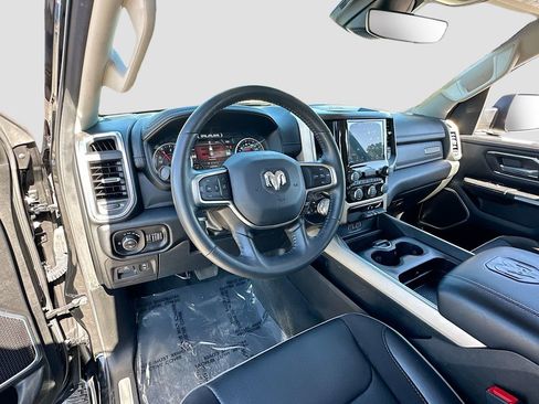 Used 2022 RAM 1500 Laramie AWD/4WD image 9