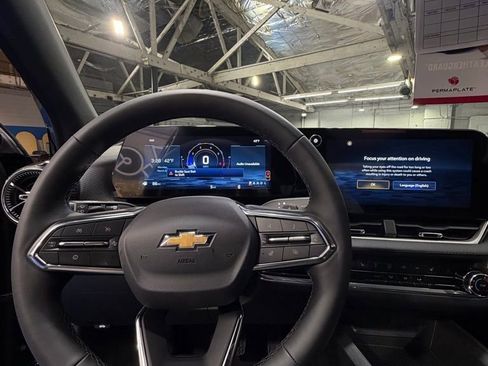 New 2026 Chevrolet Equinox LT image 7