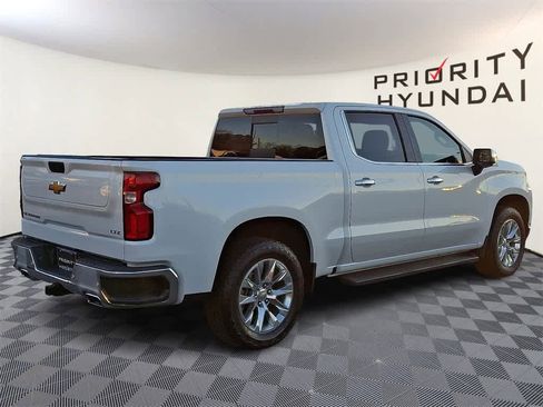 Used 2021 Chevrolet Silverado 1500 LTZ w/ Z71 Off-Road Package image 4