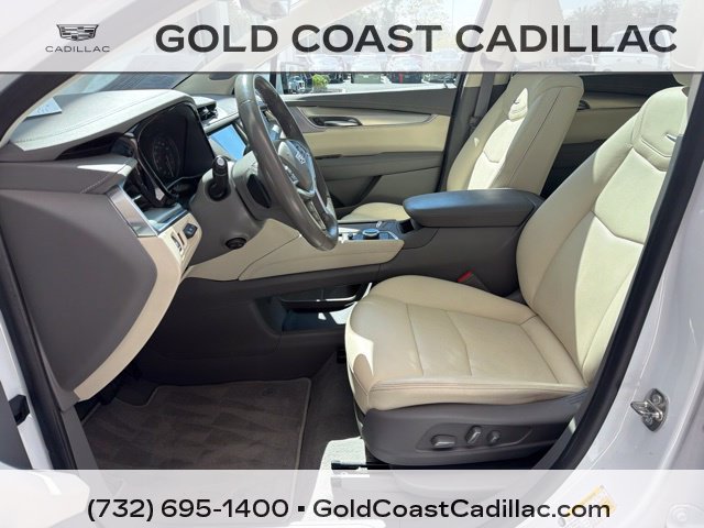 Used 2023 Cadillac XT5 Premium Luxury w/ Technology Package AWD/4WD image 14