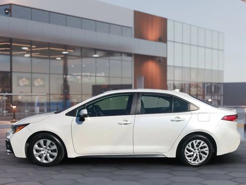Used 2022 Toyota Corolla SE image 5