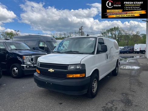 Used 2023 Chevrolet Express 3500 w/ Driver Convenience Package image 3