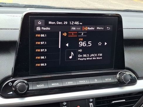 Certified 2024 Kia Forte LXS w/ LXS Technology Package image 18