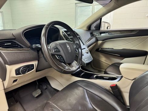 Used 2017 Lincoln MKC Reserve image 13