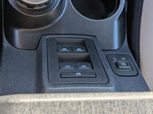 Used 2023 Ford Bronco Wildtrak image 25