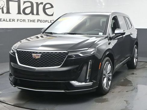 Used 2025 Cadillac XT6 Premium Luxury FWD image 7