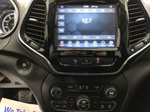 Used 2020 Jeep Cherokee Limited w/ Advanced Safety Group AWD/4WD image 21
