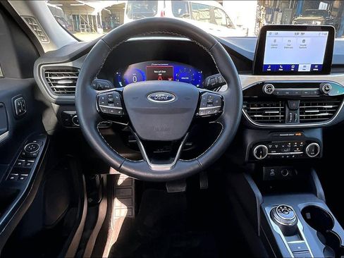 Used 2022 Ford Escape Titanium w/ Titanium Elite Package image 9