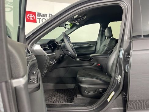 Used 2023 Jeep Grand Cherokee Trailhawk w/ Luxury Tech Group III image 3