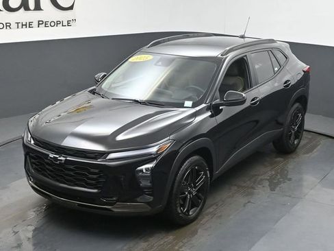 Used 2025 Chevrolet Trax ACTIV w/ Driver Confidence Package FWD image 45
