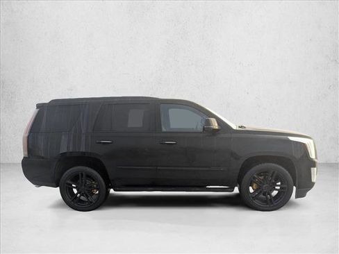 Used 2015 Cadillac Escalade Platinum image 4
