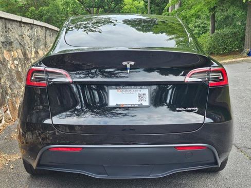 Used 2023 Tesla Model Y Long Range AWD/4WD image 9