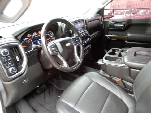Used 2022 Chevrolet Silverado 1500 LT w/ Leather Package image 10