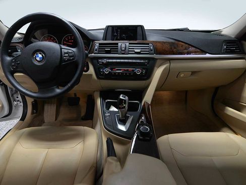Used 2013 BMW 328i Sedan RWD image 14