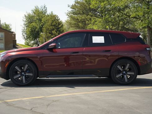 Used 2024 BMW iX xDrive50 w/ Premium Package AWD/4WD image 2
