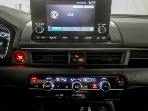 Certified 2024 Honda Pilot Sport image 22