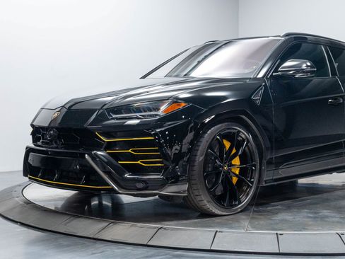 Used 2019 Lamborghini Urus AWD/4WD image 5