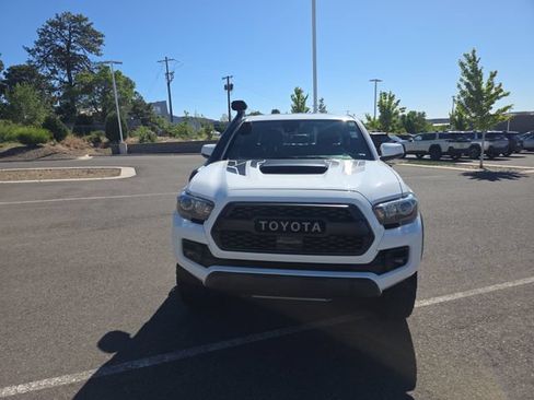 Used 2019 Toyota Tacoma TRD Pro w/ Desert Air Intake Package AWD/4WD image 8
