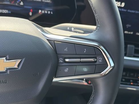 Used 2025 Chevrolet Equinox LT FWD image 22