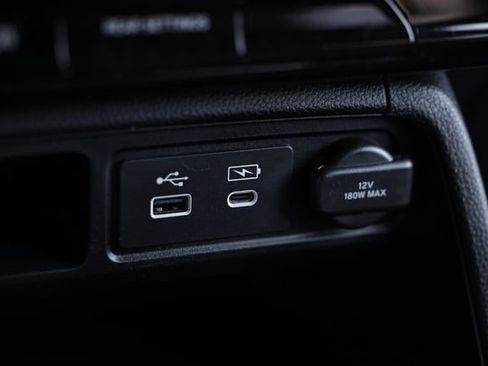 Used 2025 Honda Pilot Sport image 38