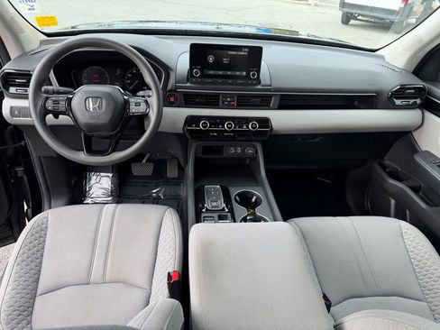 Used 2023 Honda Pilot LX image 14