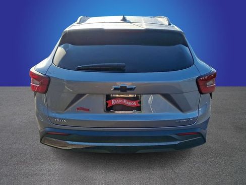 Used 2025 Chevrolet Trax ACTIV w/ Driver Confidence Package FWD image 5