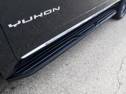 New 2026 GMC Yukon XL Elevation AWD/4WD image 8