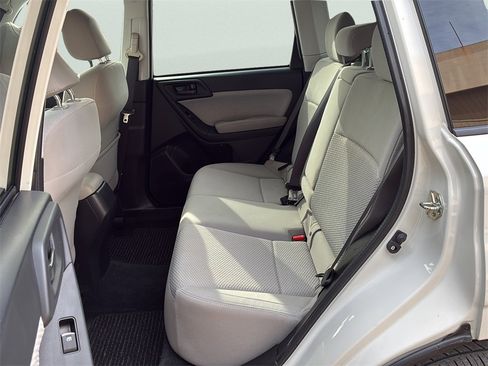 Used 2017 Subaru Forester 2.5i Premium w/ All-Weather Package image 22