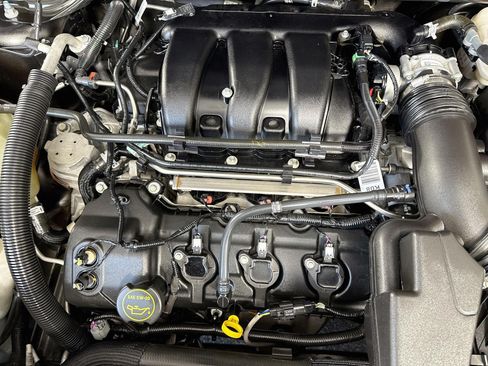 Used 2019 Ford Flex SE FWD image 38