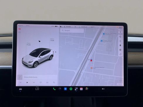 Used 2021 Tesla Model Y Long Range AWD/4WD image 35