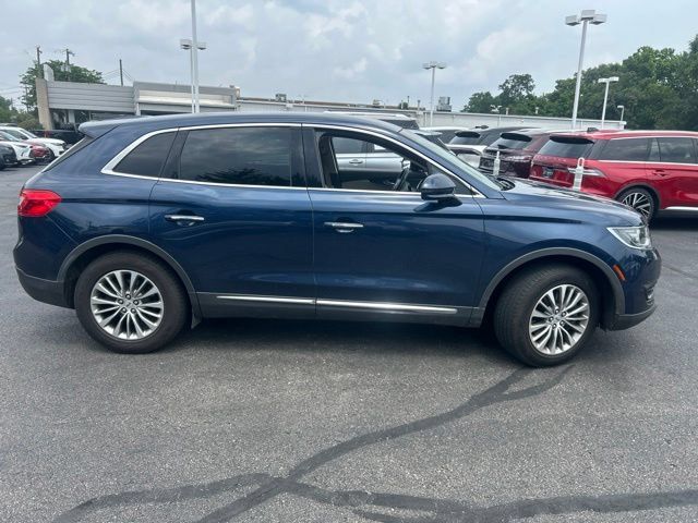 Used 2017 Lincoln MKX Select w/ Select Plus Package FWD image 8