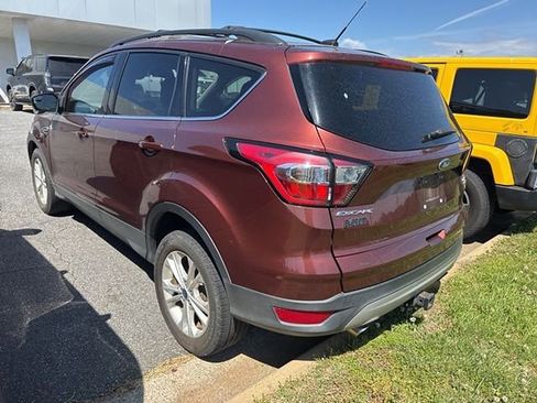 Used 2018 Ford Escape SE image 6