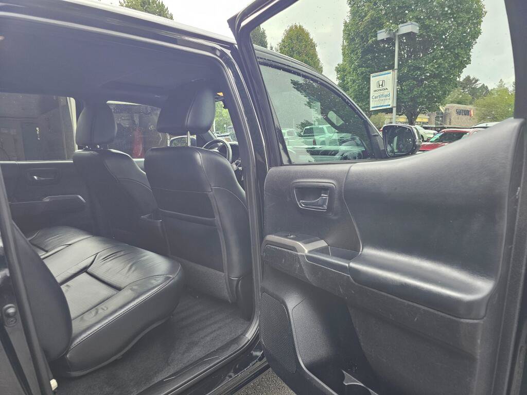 Used 2021 Toyota Tacoma Limited RWD image 15